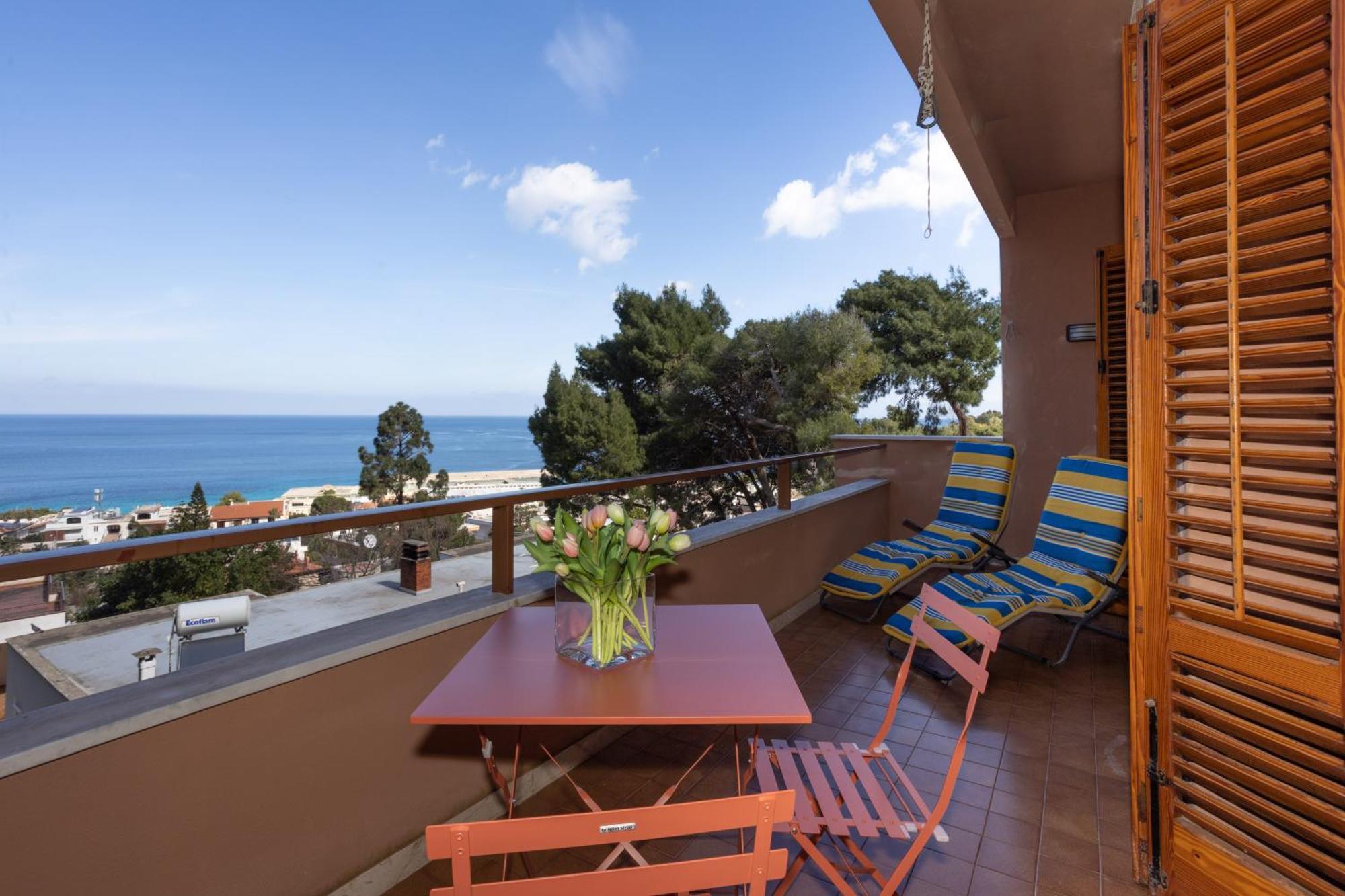 Villa Nel Verde Sul Mare, Mondello, Палермо Екстериор снимка